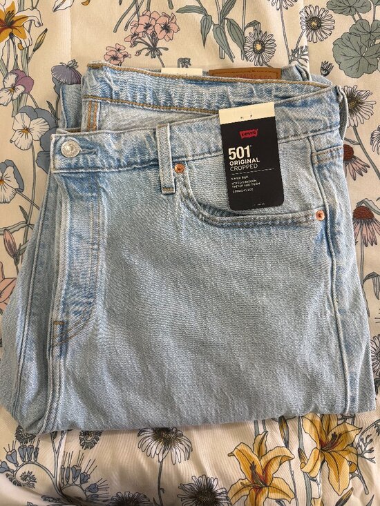 Levi's Denim - NEW WITH TAGS LEVIS 501® Original Cropped Women's Jeans SIZE 16W